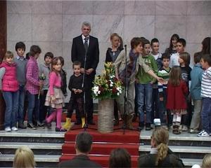 17.04.2012. - U Vladi Vojvodine otvorena izložba dečjih radova