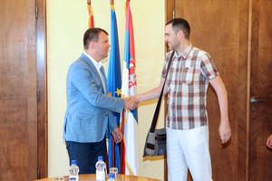 30.06.2016. -  Igor Mirović sa predstavnicima EXIT-a