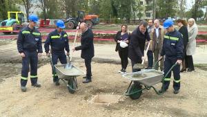 10.11.2023. - Položen kamen temeljac za izgradnju novog objekta OŠ "Miloš Cenjanski" u Novom Sadu