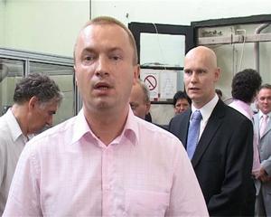 17.06.2011. - Dr Bojan Pajtić povodom puštanja u rad mašine za testiranje brusnih i reznih ploča u Adi