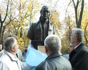 12.11.2011. - Otkrivanje i osvećenje spomen-biste Dositeja Obradovića u Aleji velikana u Centralnom parku