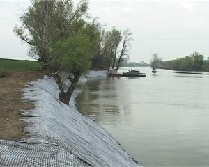 06.04.2012. - Obilazak radova na izgradnji nasipa na Tisi
