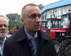 15.05.2012. - Dr Bojan Pajtić povodom uručenja ključeve traktora korisnicima kredita Pokrajinskog fonda za razvoj poljoprivrede