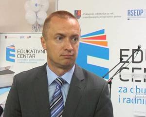 17.05.2012. - Dr Bojan Pajtić o korisnicima Edukativnog centra u Novom Sadu