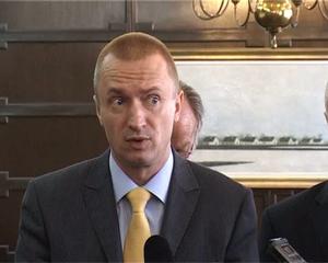 04.10.2012. - Predsednik Pajtić o autoputu od Novog Sada do Rume, tunelu kroz Frušku goru i kanalu DTD