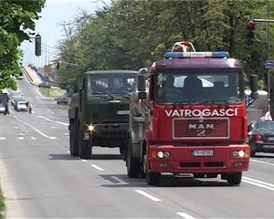 25.05.2014. - Polazak u Morović cisterne sa vodom koju je donirala Crna Gora