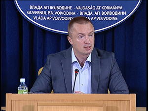28.05.2014. - Izlaganje dr Bojana Pajtića na konferenciji za novinare o odbrani od poplava