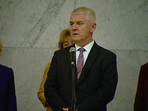 24.11.2014. - Miroslav Vasin na otvaranju izložbe likovne umetnice Mire Kresoja