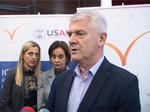 10.12.2014. - Miroslav Vasin povodom dodele sertifikata studentima IKT klaster akademije