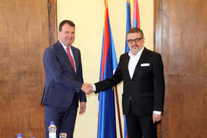 08.07.2016. - Igor Mirović se sastao sa ambasadorom i konzulom  Crne Gore