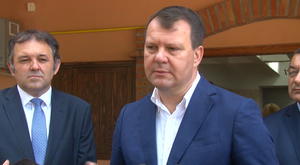 08.06.2018. - Predsednik Mirović povodom puštanja u rad vinskog analizatora u Sremskim Karlovcima