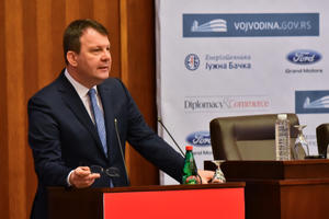 APV_5796