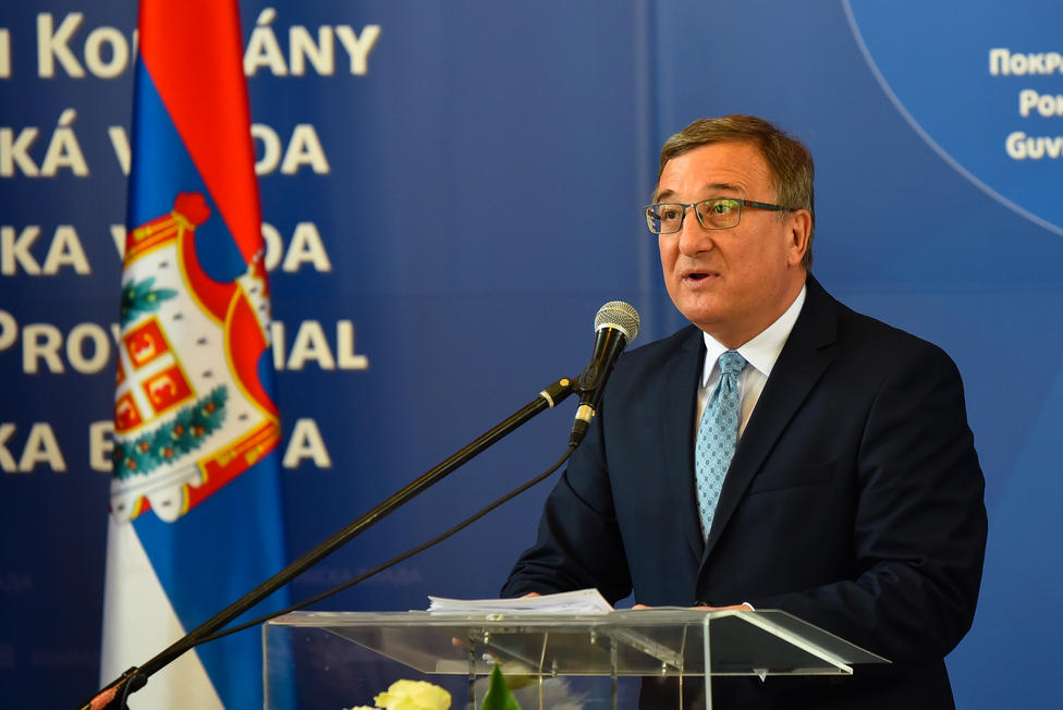 APV_4195