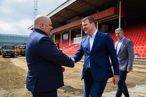 30.05.2019. - Predsednik Mirović obišao radove na obnovi zrenjaninskog Gradskog stadiona