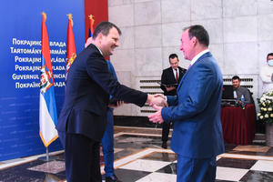21.12.2021. - Predsednik Mirović uručio sertifikate za oznaku 