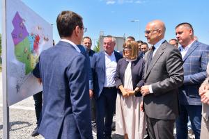 29.05.2024. - Gojkovićeva i Vučević obišli radove na izgradnji toplane „Majevica“ u Novom Sadu