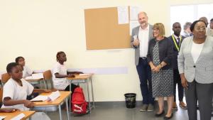04.09.2024. - Predsednica Gojković posetila OŠ „Lukrecija Gašpar” u naselju „Tereza Afonsu”