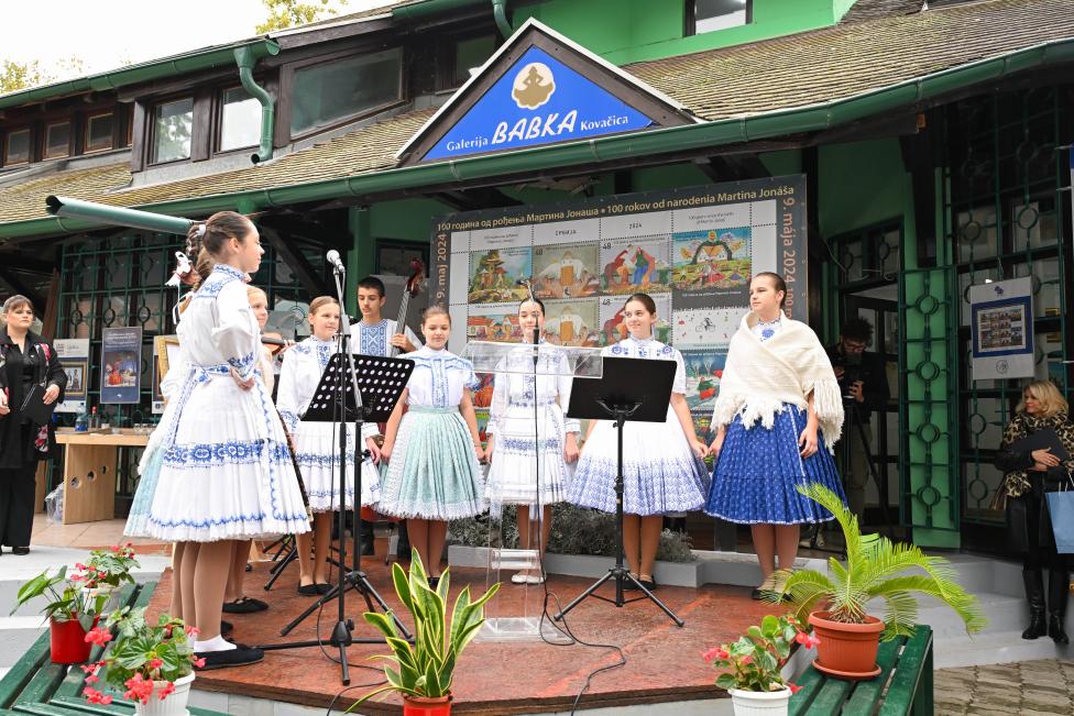 APV_3976
