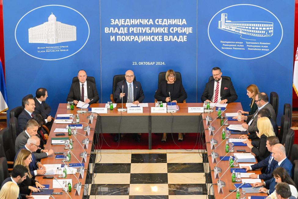 APV_8704