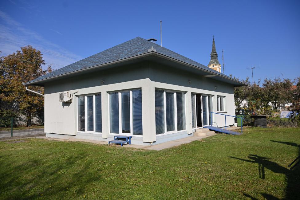 APV_1718