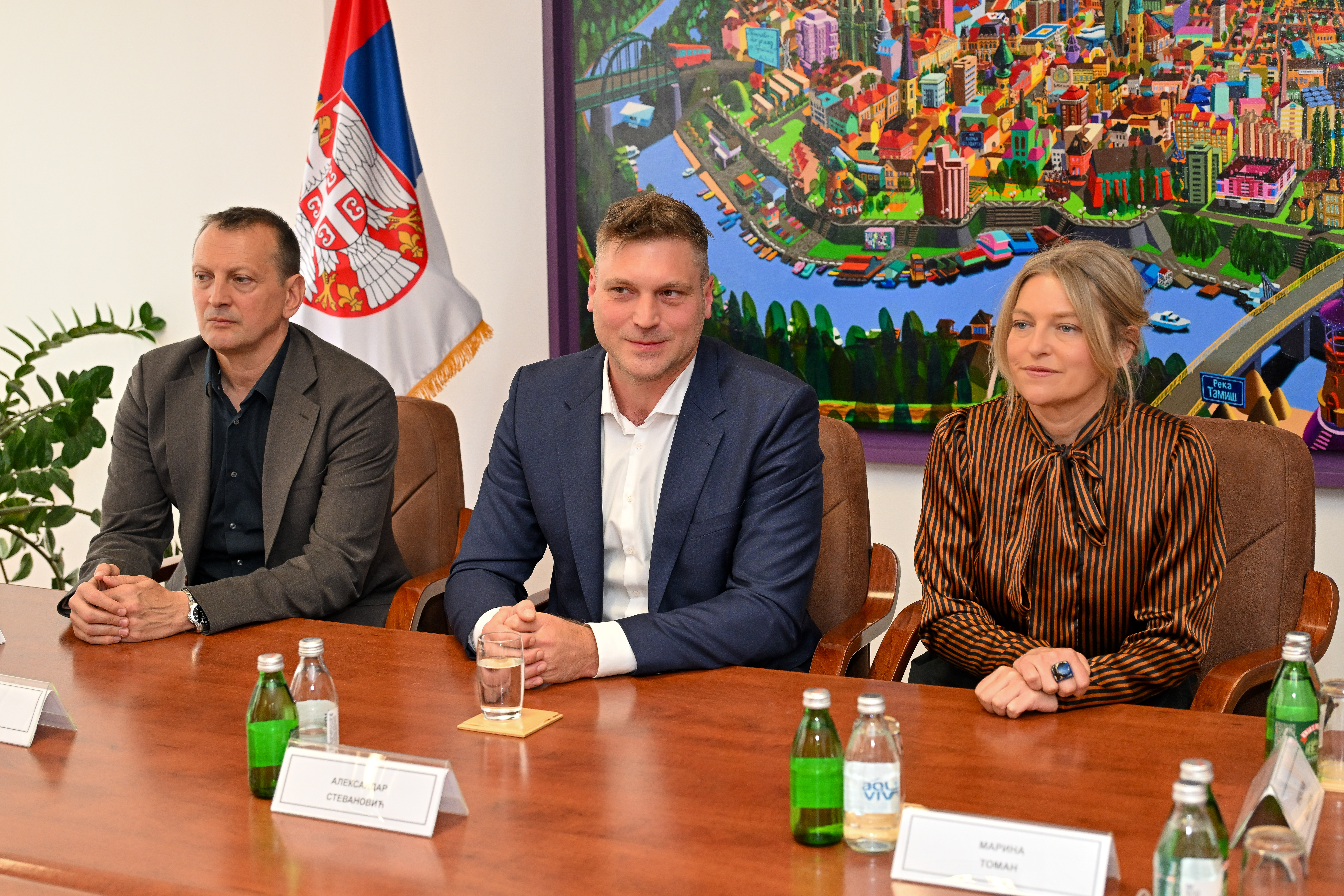 APV_2058