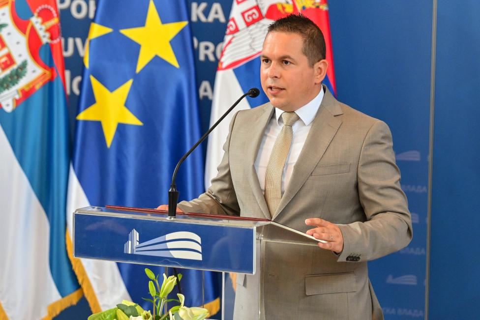 APV_8239