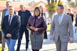 06.11.2025. - Predsednica Gojković posetila Kreativni centar "Hertelendi - Bajić" u Bočaru