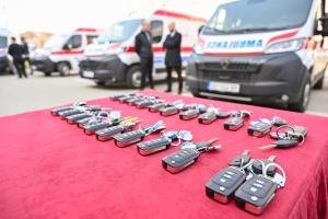 04.03.2026. - Uručeni ključevi sanitetskih vozila zdravstvenim ustanovama u Vojvodini