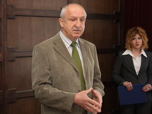 04.05.2009. -  Dragoslav Petrović povodom potpisivanja ugovora o realizaciji projekta 