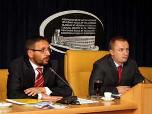 15.07.2009. - Konferencija za novinare predsednika dr Bojana Pajtića i sekretara za finansije mr Jovice Đukića